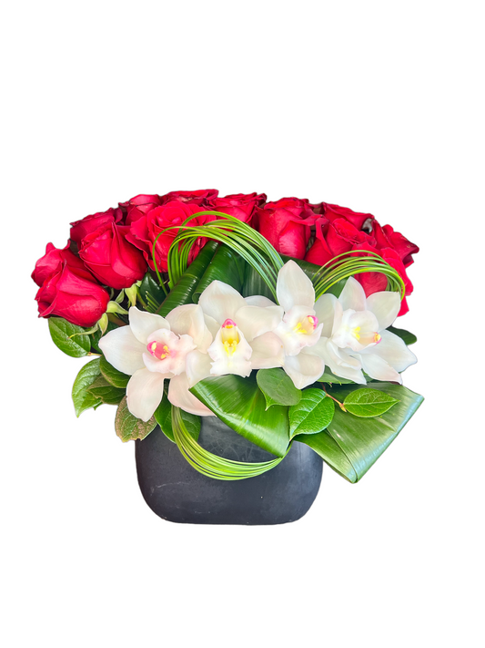 Be Mine-Bright and joyful floral bouquet to bring smiles on your anniversary