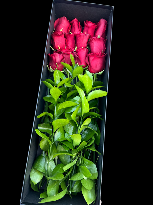 The Luxe Dozen-Luxurious dozen long-stemmed roses for a classic anniversary surprise